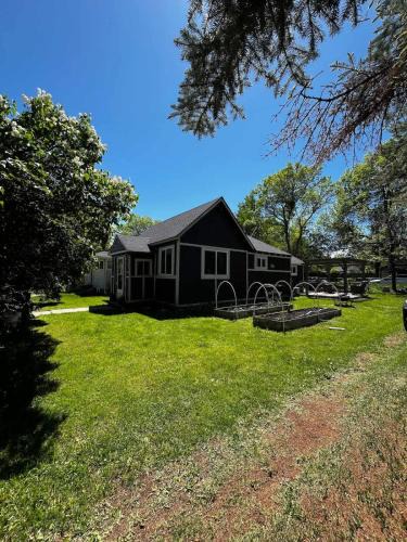 Bozeman House | The Purple Palace - Historic Downtown BZN