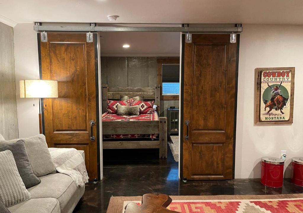 Ennis House | The Retreat