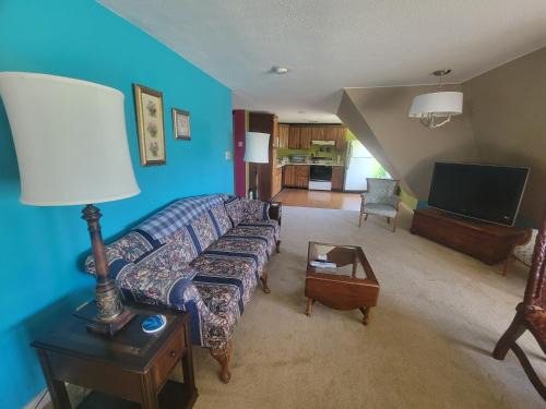 Waterloo Bed & Breakfast | The Weis Mansion Bed and Breakfast