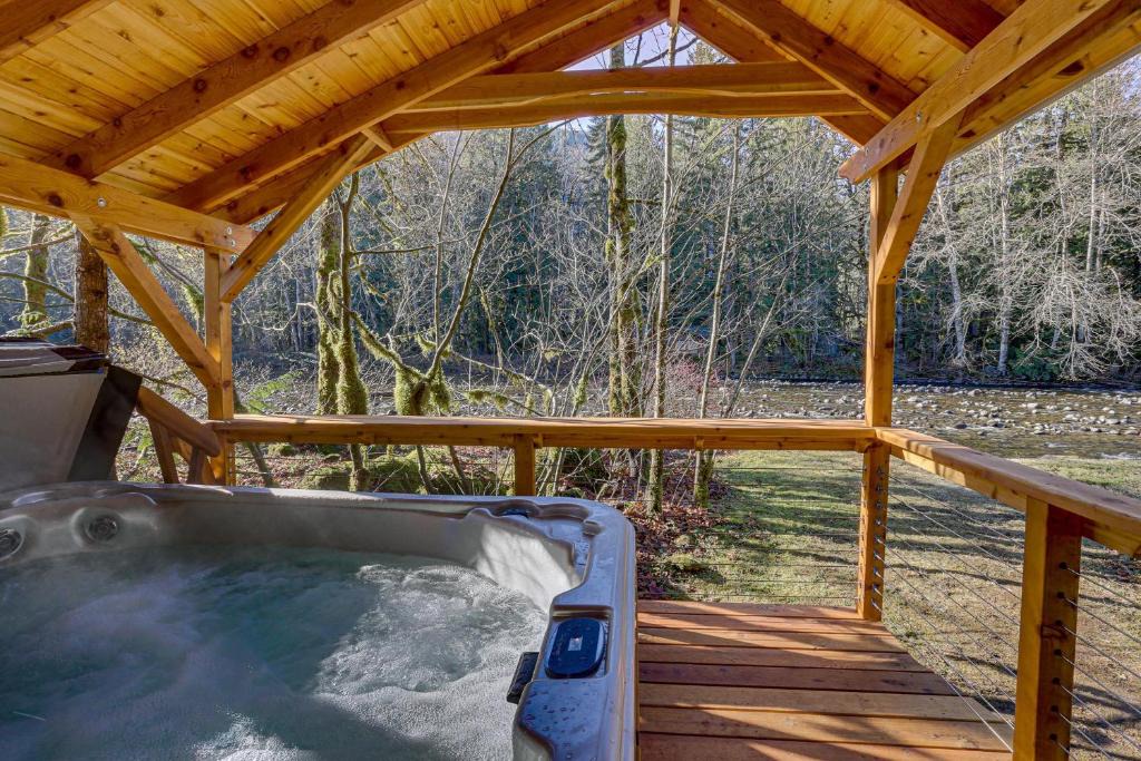 Welches House | Thistle Dew - Meredith Lodging