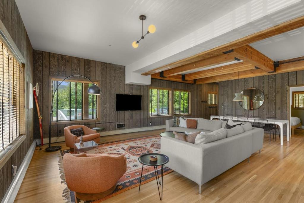 Government Camp House | Thunderhead Condo with SkiBowl access - private sauna & shared heated pool
