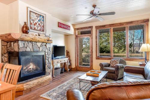 Steamboat Springs Apartment | Timberline Lodge at Trappeur's Crossing Resort 2105