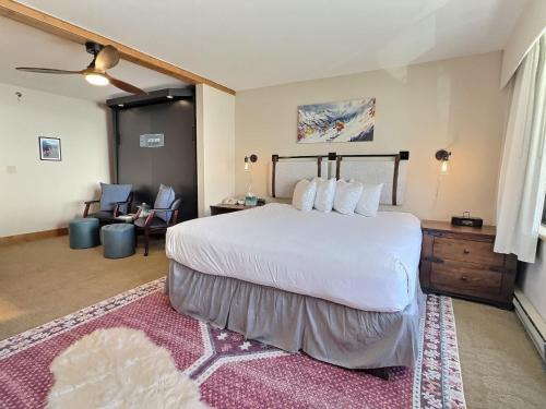 Mount Crested Butte House | Top Floor Studio with Pool Hot Tub ski in-out