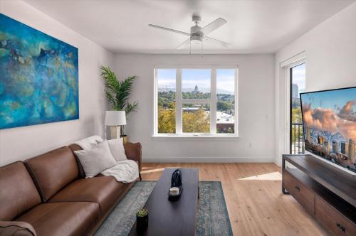 Downtown Salt Lake City Apartment | Top Floor Views Amenities Pool gym bowl parking