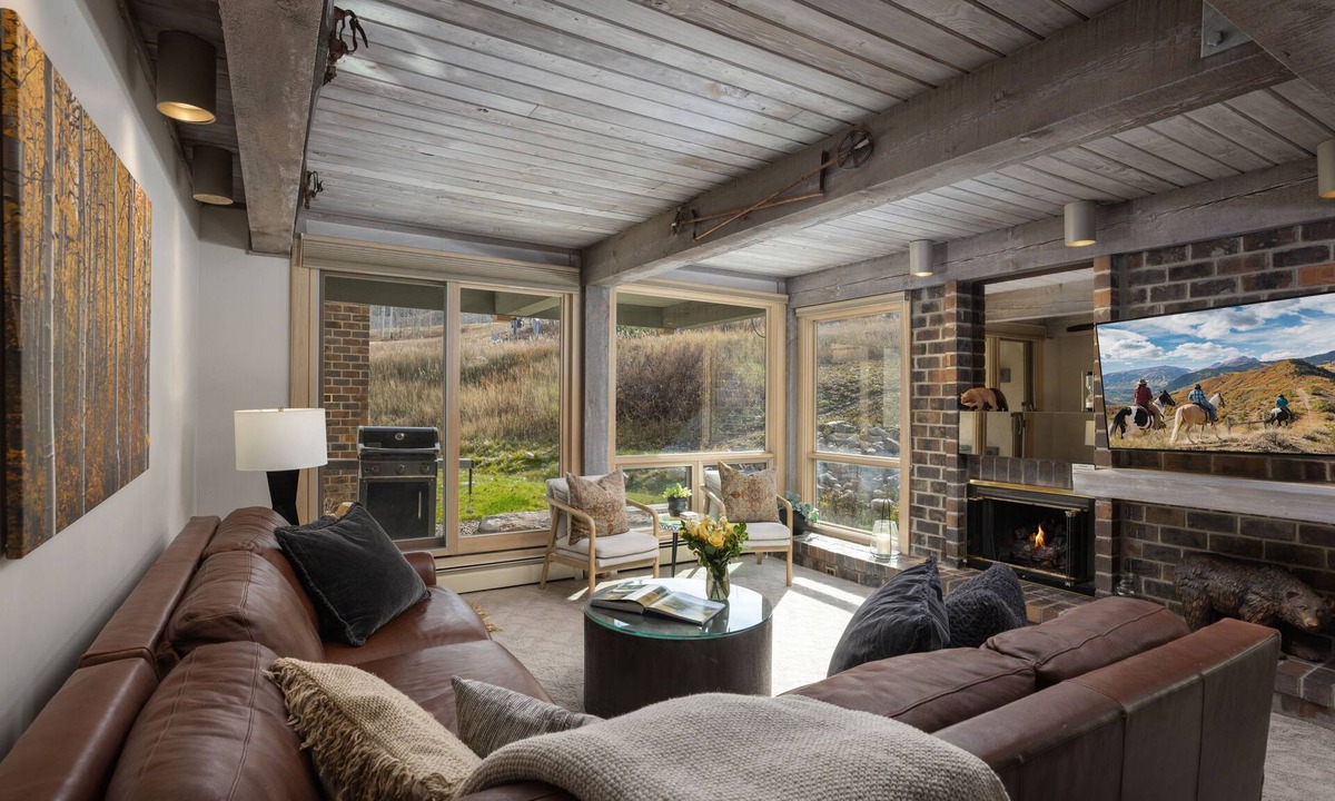 Snowmass Village Condo | Top of the Village - Trails 105