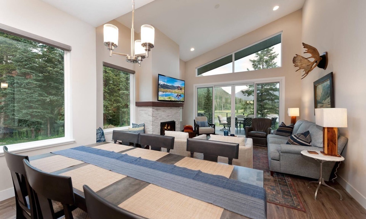 Purgatory House | Townhome across from Purg- Hot Tub, Fire Pit, Arcade Game - Views/Shuttle