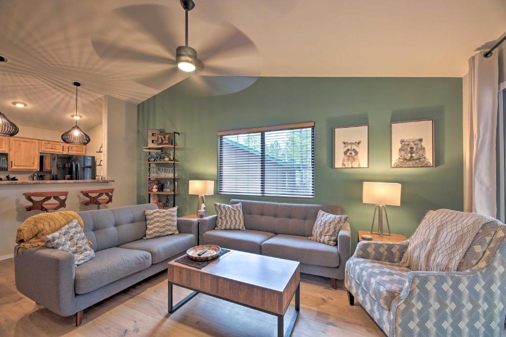 Show Low House | Trail Access: Pet-Friendly Cabin in Show Low!