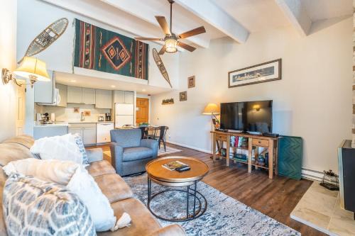 Peak 9 Apartment | Trails End P9 by Ski Country Resorts