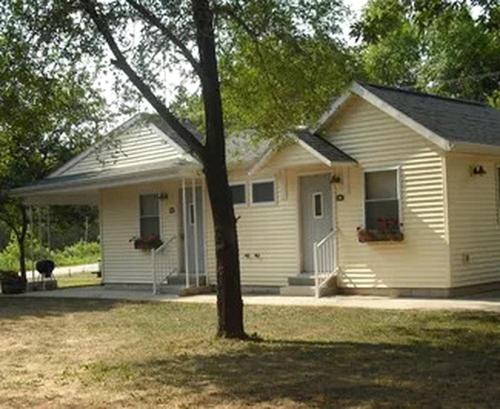 Trempealeau House | Tranquil Cottage with Picnic Table and Fire Ring in Trempealeau, Wisconsin