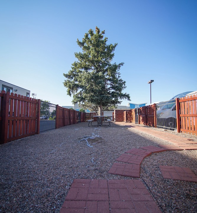 Cimarron Hills Hotel | Travelodge by Wyndham Colorado Springs Airport/Peterson AFB