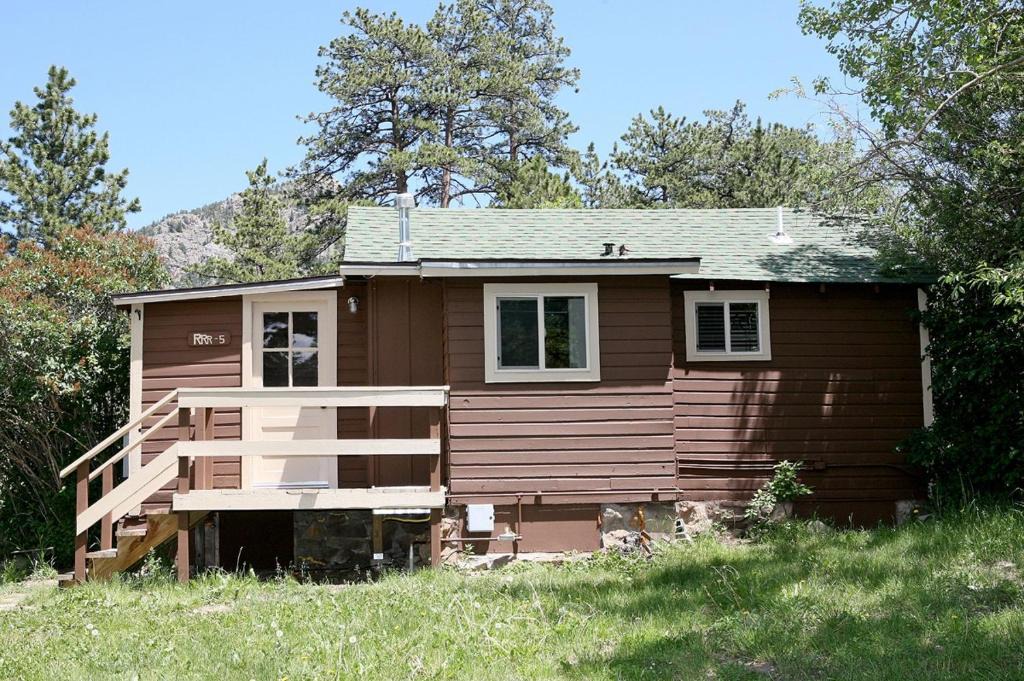 Estes Park House | Triple R Cottages- 5