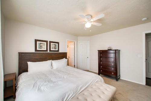 Meridian House | True Blue Family Home
