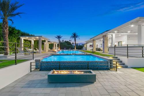 Bermuda Dunes House | True Country 1 Acre Property with 65ft Pool