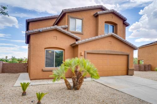 Casas Adobes House | Tucson Getaway: 7 Mi to Saguaro National Park!