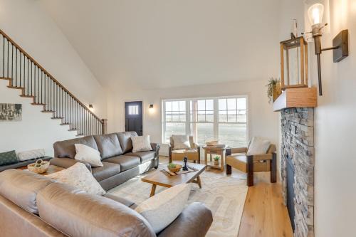 Pierre House | Ultimate Outdoor Getaway Near Fishing at Cow Creek