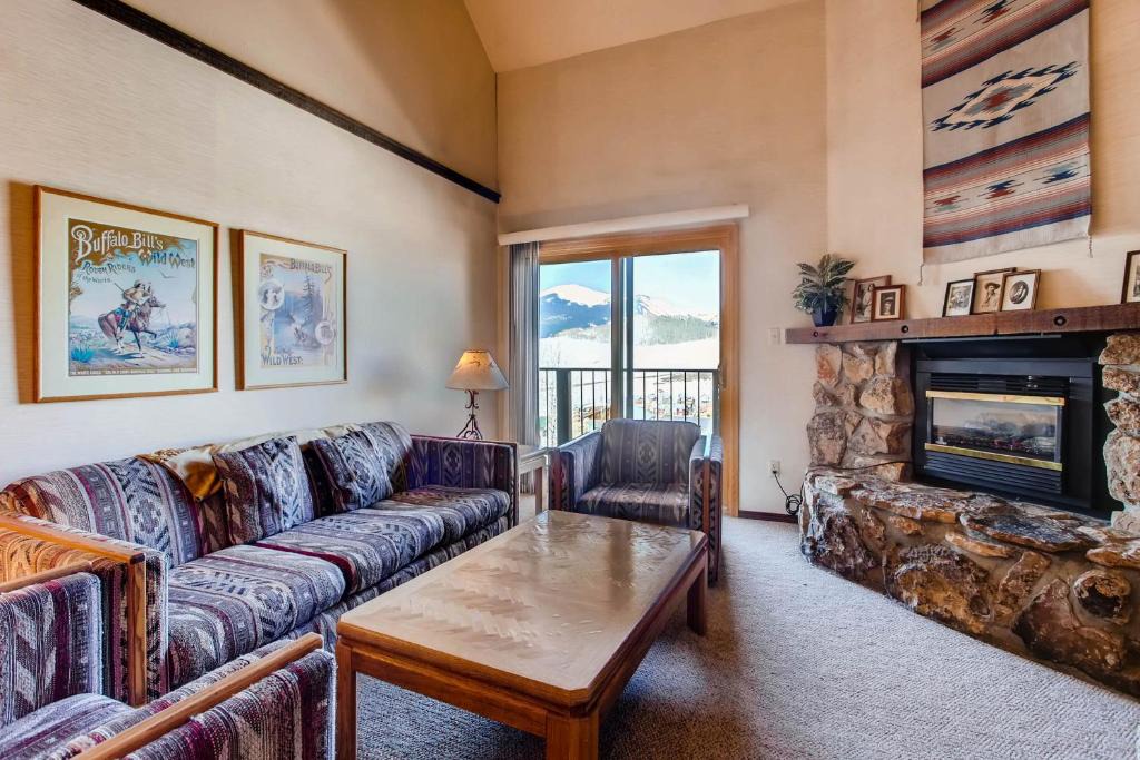 Mount Crested Butte Apartment | Unique, Mountain 4 Br Condo Condo