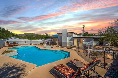 Catalina Madre House | Via Madre