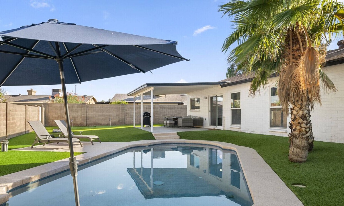 Kyrene-Superstition House | Vibrant & Stylish Tempe Home W/ Pool!
