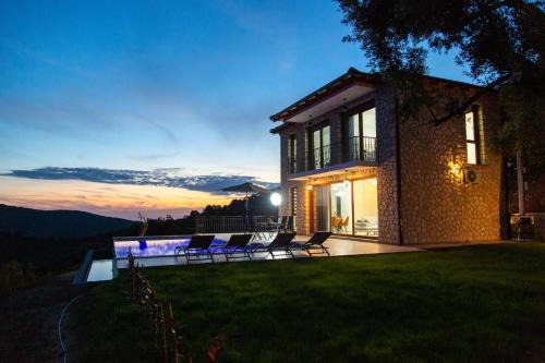 Montenegro Coast Villa | Villa Salč