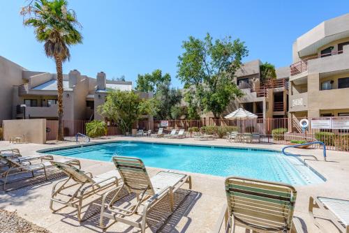 Paradise Valley Village Apartment | Villa Stone Creek condo
