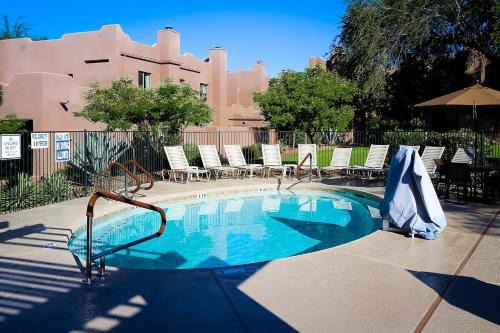 Cave Creek Apartment | Villas of Cave Creek - 2 Bedroom Suite with Fireplace