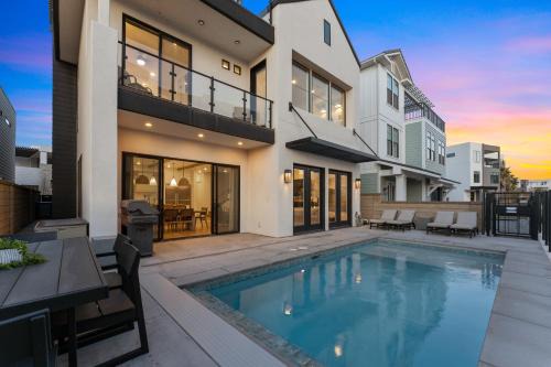 St. George House | Vinnie's Beach House home