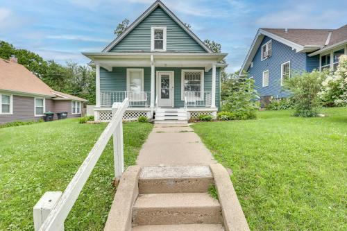 Benson House | Walk to Benson Nightlife & Dining! Home w/Yard