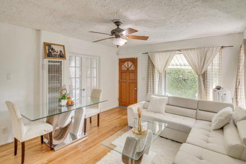 Van Nuys Apartment | Walk to Eats! Commuter-Friendly Apt in Van Nuys