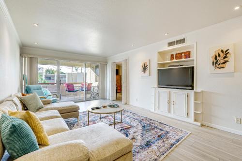 South Scottsdale House | Walkable Scottsdale Condo w/Pool Access!