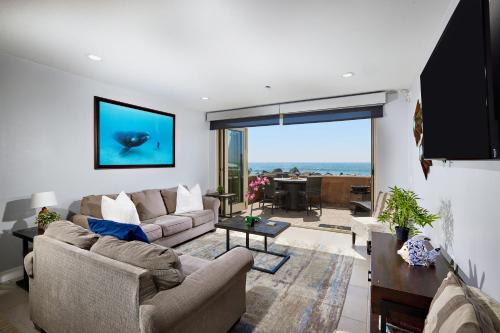 Townsite House | Water Front Spectacular Ocean View Large Balcony AC Pet Friendly