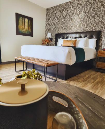 Prairie Du Chien Hotel | Waterfront Hotel