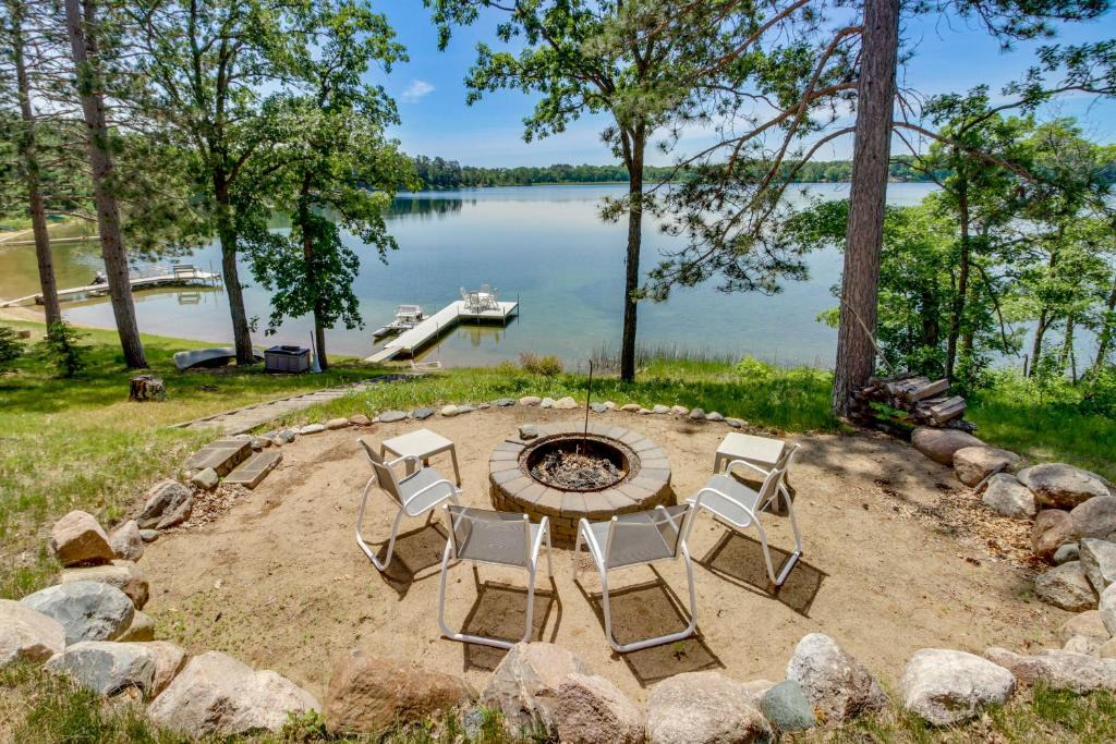 Pequot Lakes House | Waterfront Pequot Lakes Cabin: Fire Pit + Views!