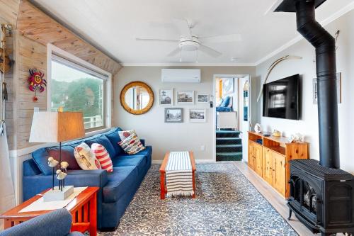 Oceanside House | Wave Watch `N
