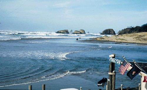 Cannon Beach Hotel | Webb's Scenic Surf