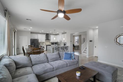 Glendale House | Westgate Retreat, Family & Pet-Friendly 4BR Home