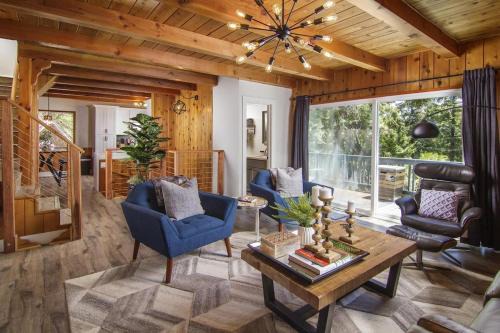 Lake Arrowhead House | Whispering Pine Modern Luxe 3 Level 2000 sqft AC View Dogs Village