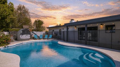 Raskin Estates Villa | White Agate by AvantStay