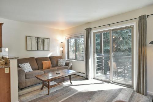 Four O'Clock Apartment | Wildwood Suites Bighorn Condo: Ski-in, Downtown Breck