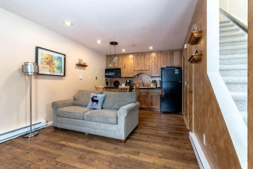Winter Park Apartment | Winter Park Condo with Fireplace and Mountain Views