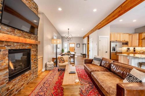 Winter Park House | Winter Park Getaway 4 BR Townhouse w Hot Tub