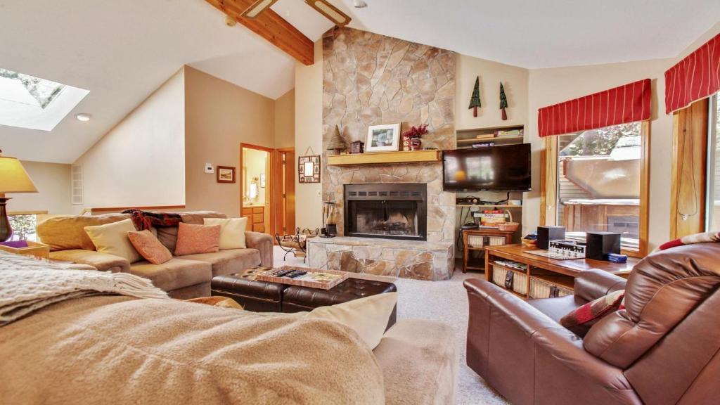 Deer Park House | Witchhazel 16
