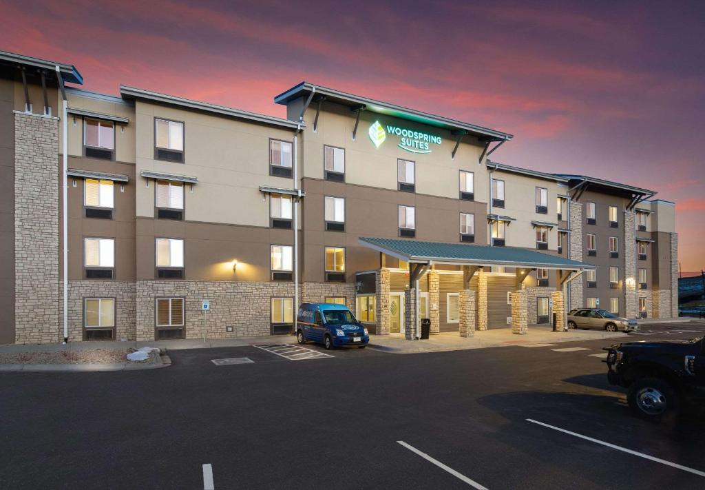 Broomfield Hotel | WoodSpring Suites Broomfield-Westminster