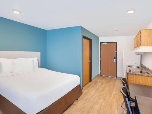 Minot Hotel | WoodSpring Suites Minot