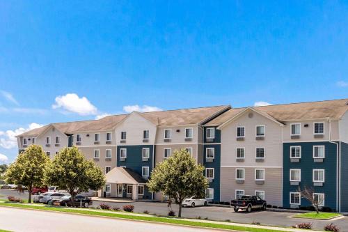 Springdale Hotel | WoodSpring Suites Springdale