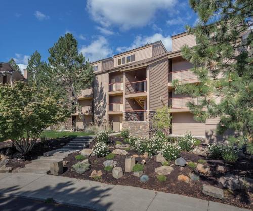 Bend House | WorldMark Bend Seventh Mountain Resort - ST Sleeps