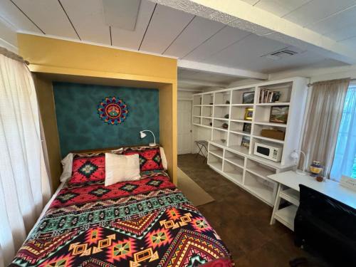West Sedona Bed & Breakfast | Writer's Room SaddleRock Ranch B&B West Sedona