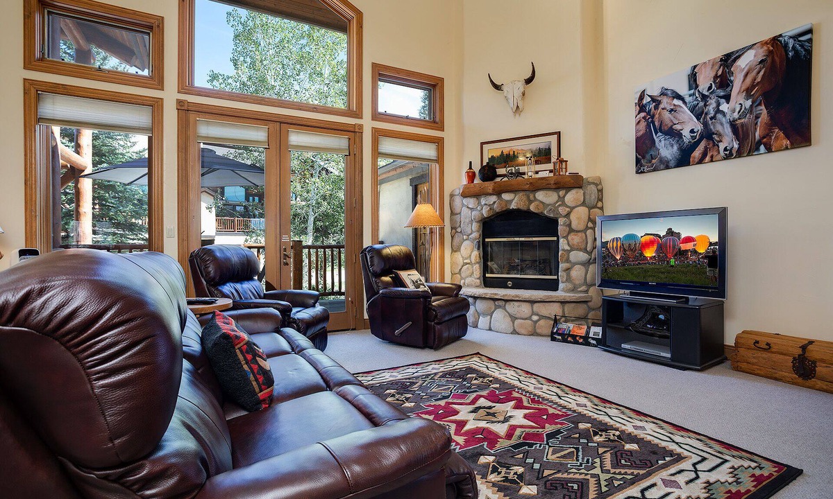Steamboat Springs House | X2685 | Valley and Mtn Views | Nice Furnishings | Hot Tub | Pool | A/C