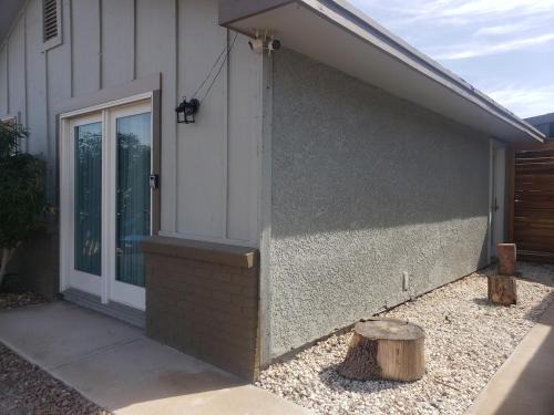 Black Mountain House | Your Henderson Private Retreat with a Full Kitchen