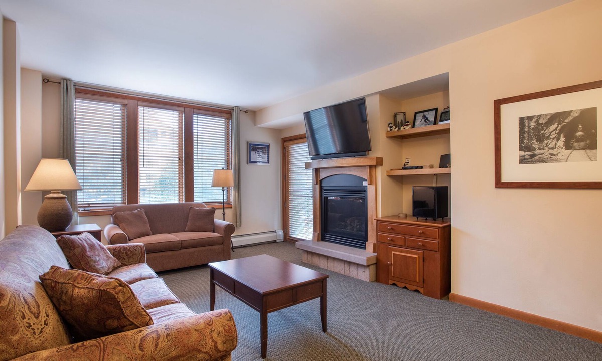 Winter Park Condo | Zephyr Mountain Lodge, Condo | Ski-In/Ski-Out Continental Divide Views (Value-Rated Condo 2202)