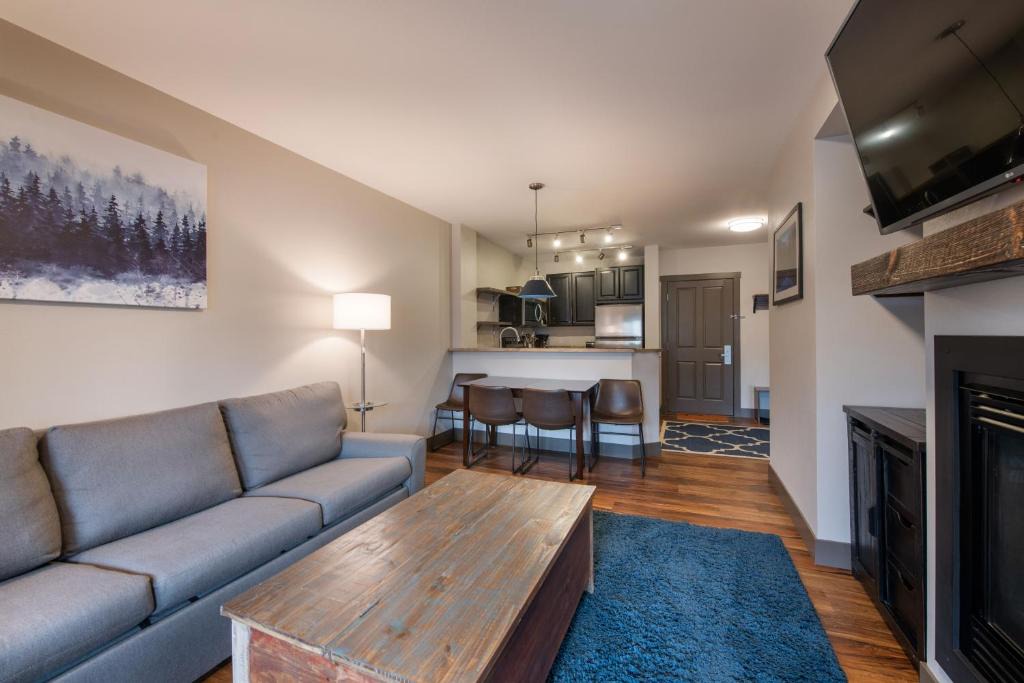 Winter Park Apartment | Zephyr Mountain Lodge Premium-Rated 1214